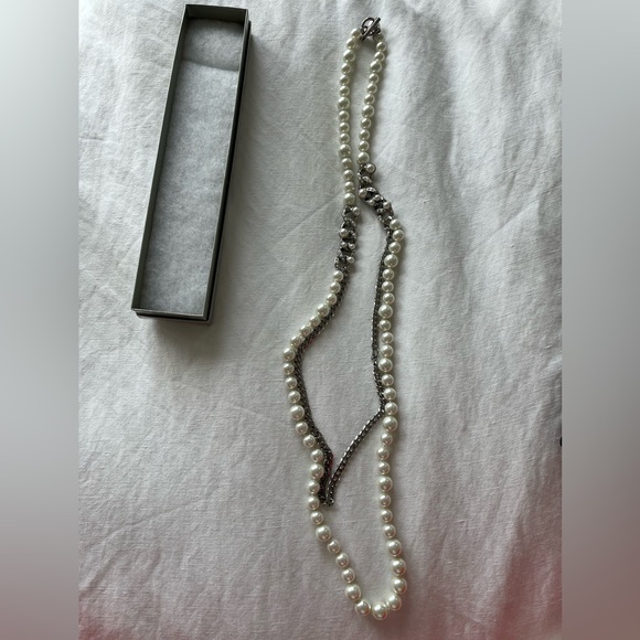 Givenchy vintage necklace layered with faux pearls and silver chain stunning - Picture 1 of 4